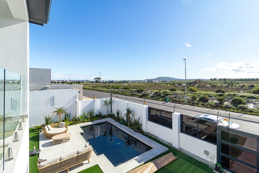 To Let 4 Bedroom Property for Rent in Sandown Estate Western Cape